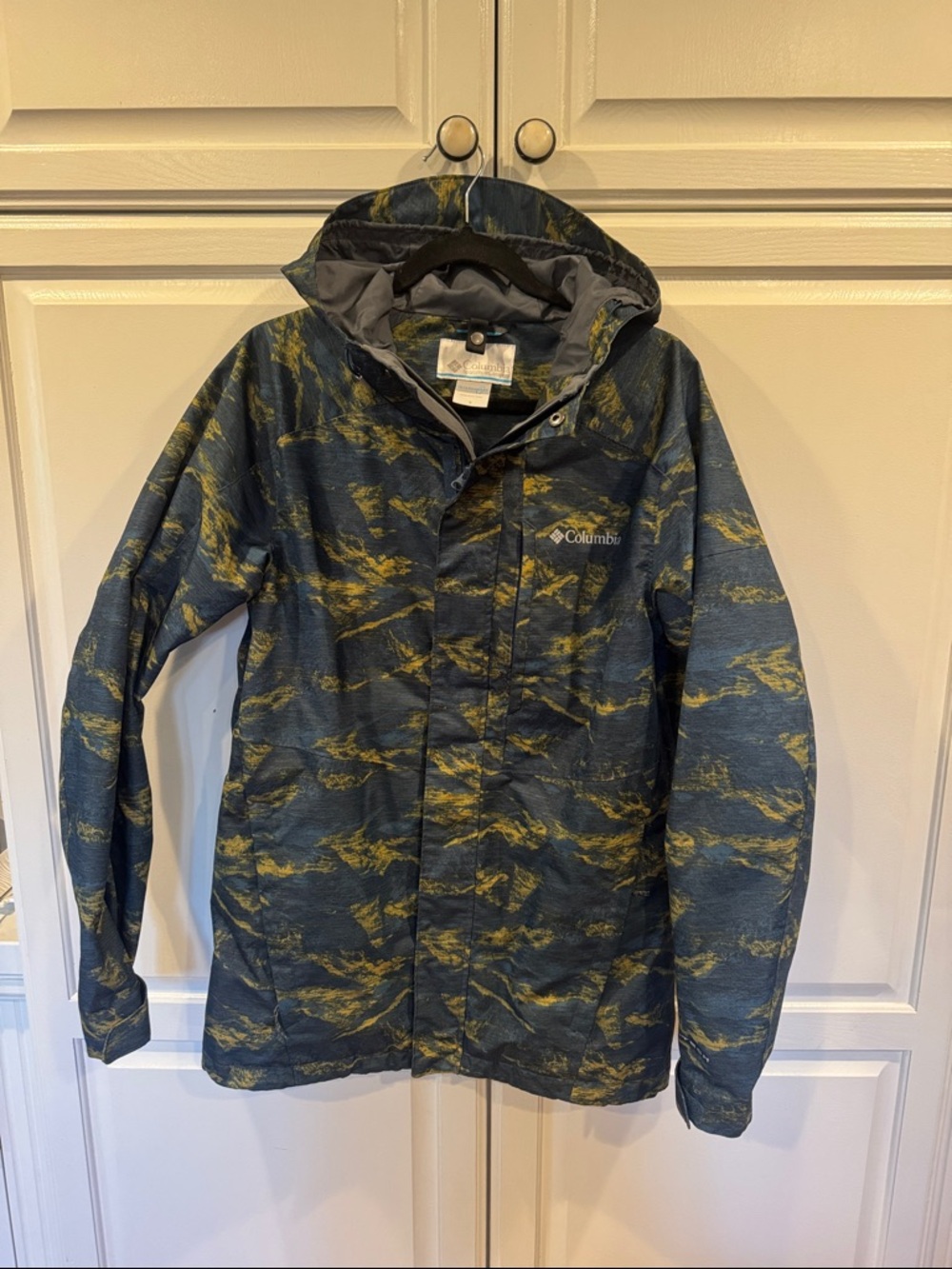 Columbia Hooded Shell in Blue and Olive Camo